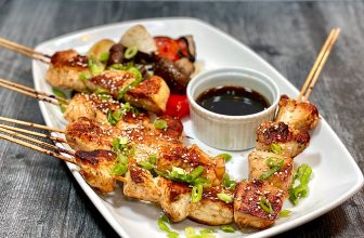 Yakitori maken op de Spark Grill